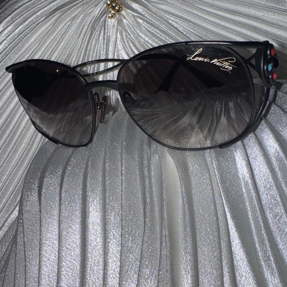 Louis Vuitton Accessories - Exclusivity and Elegance every day! Black  Sunglasses